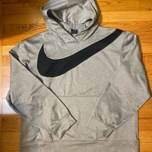 Nike men’s pants and sweatshirt,preowned, in a great condition